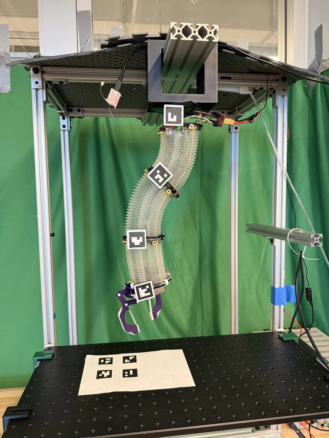 Continuum robot laboratory setup with fiducial markers and an end-effector gripper
